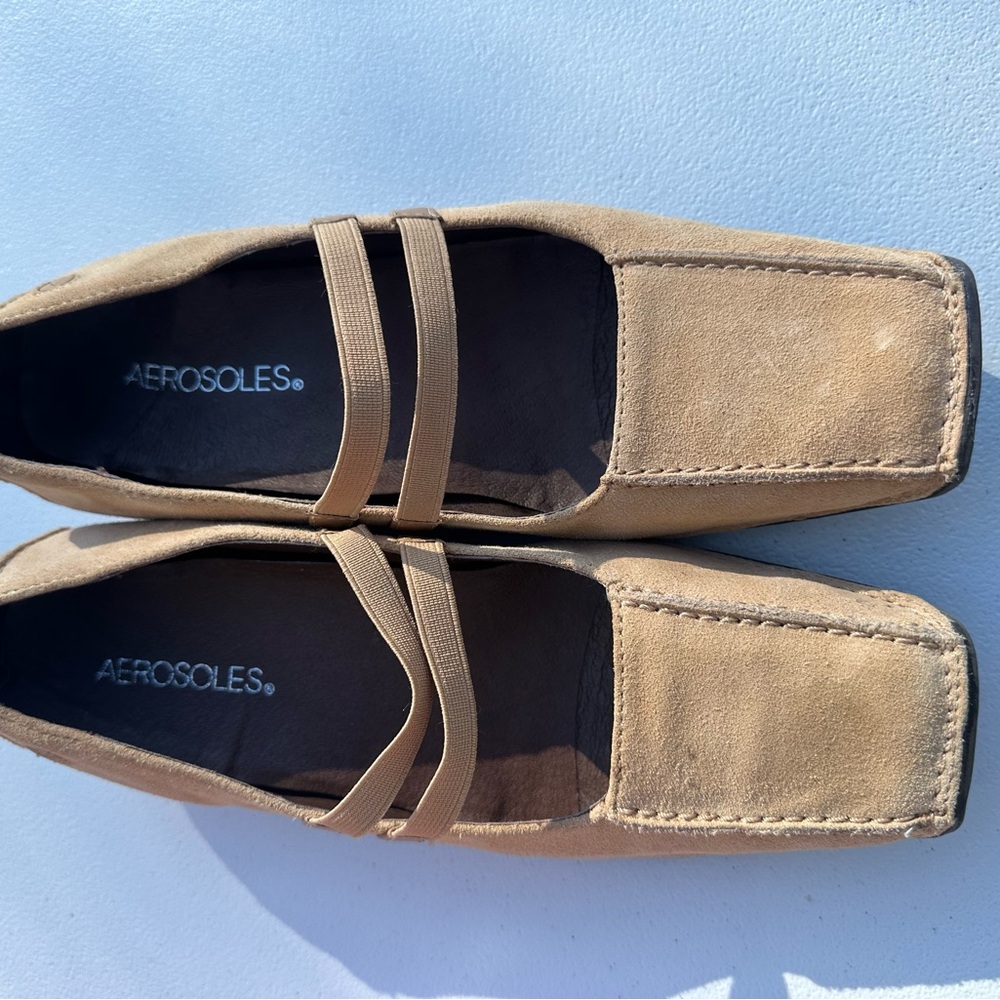 AEROSOLES Women's Beige Loafers with Elastic Straps